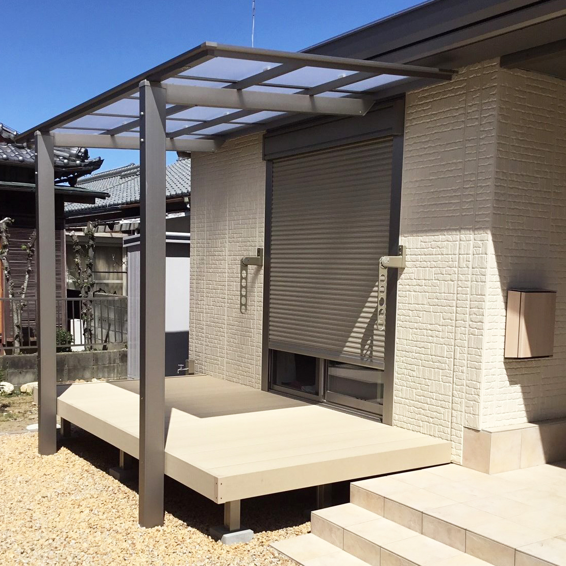 急な雨でも安心な物干しテラス