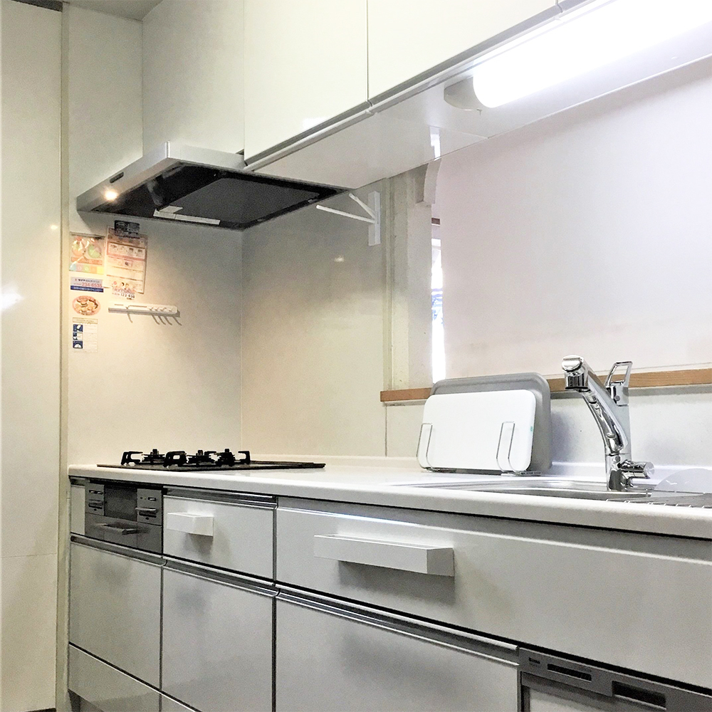 最新式キッチンで家事もラクラク快適に