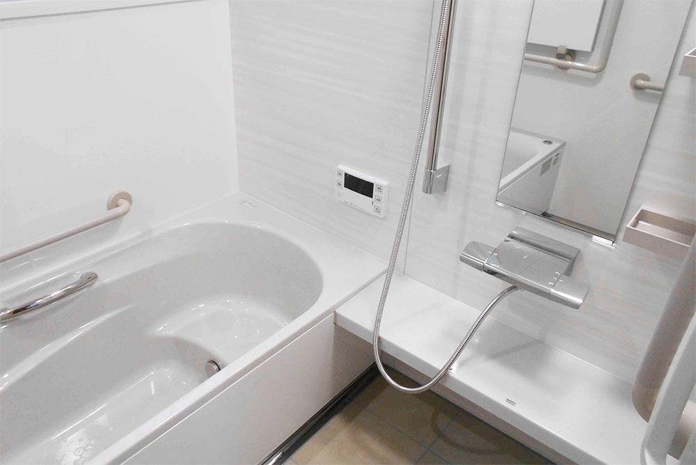 介護しやすい安心であたたかいお風呂に