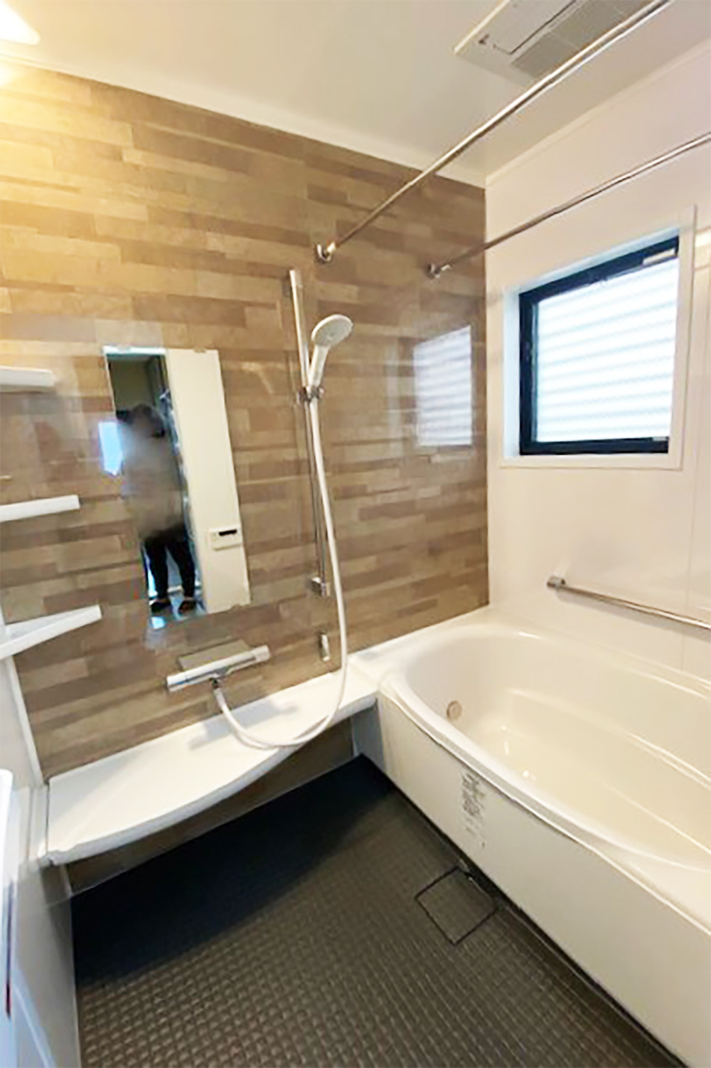 小さなお孫さまも安心できるゆったりくつろぎのバスルーム