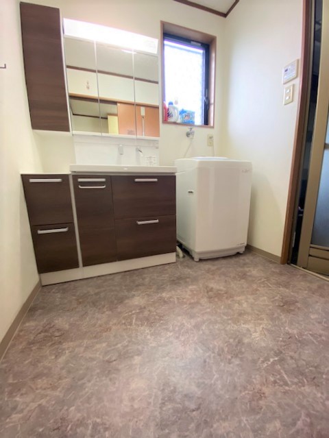 こだわりの床に貼替えて お気に入りの空間に