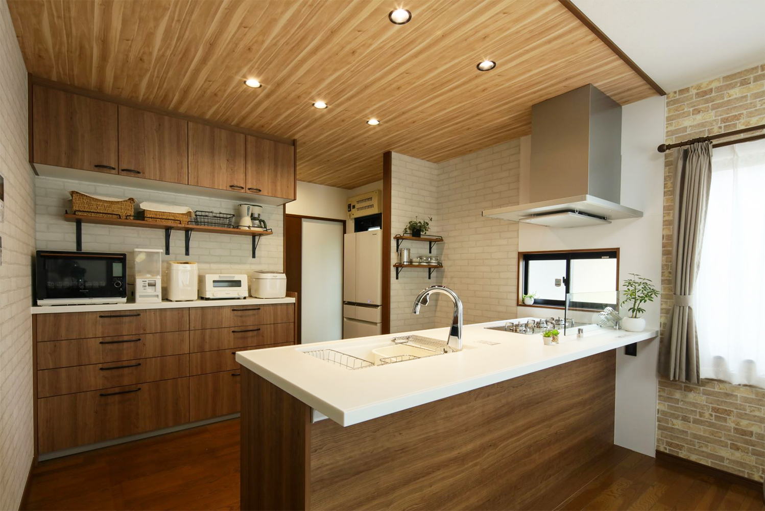 水回り空間をまとめてリフォーム こだわりの詰まった木目調のお洒落な空間に