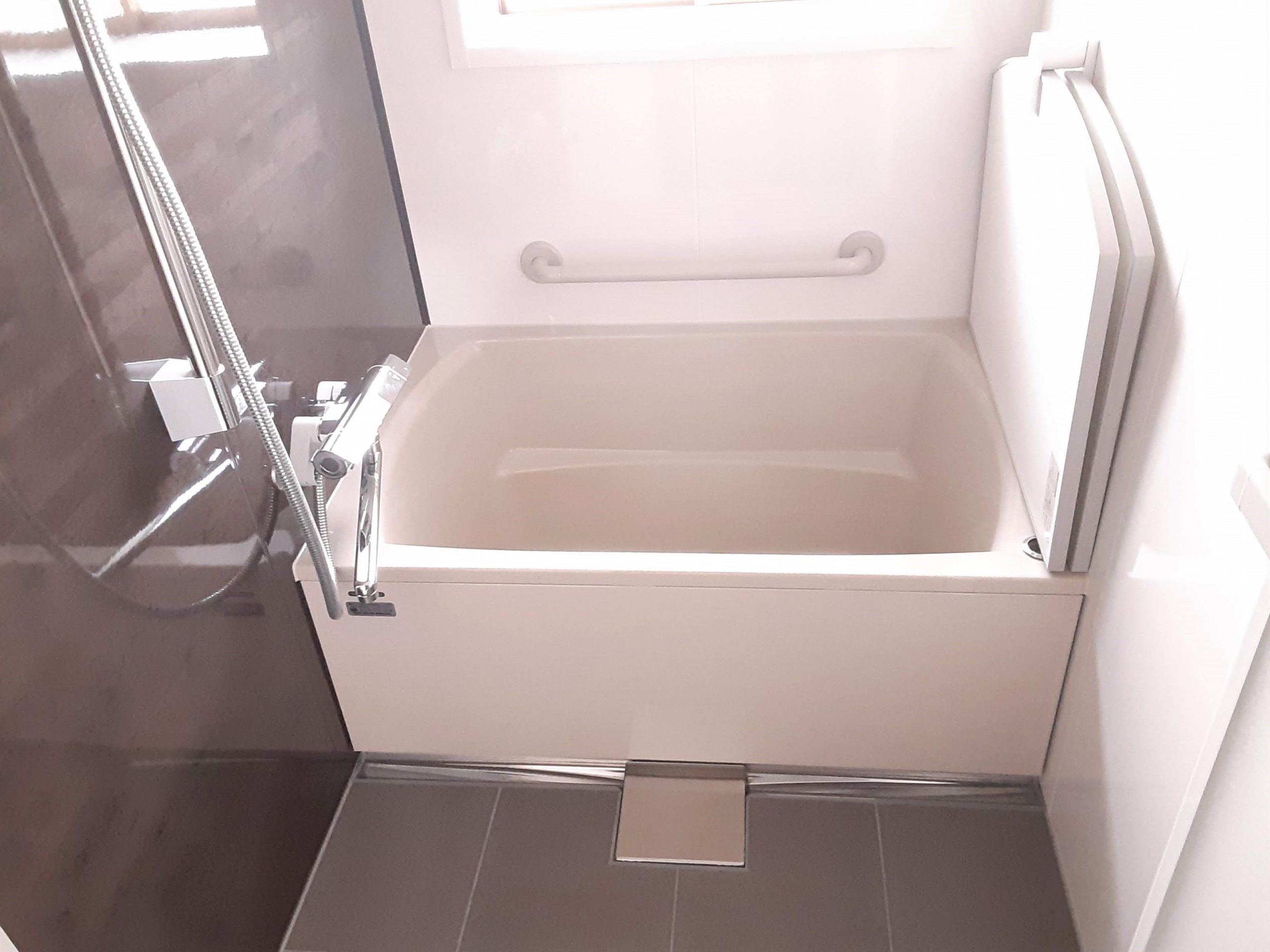 寒かった在来浴室を あたたかくて快適なシステムバスに