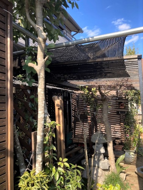 サンシェードで 外からの気になる視線と日差しをカット