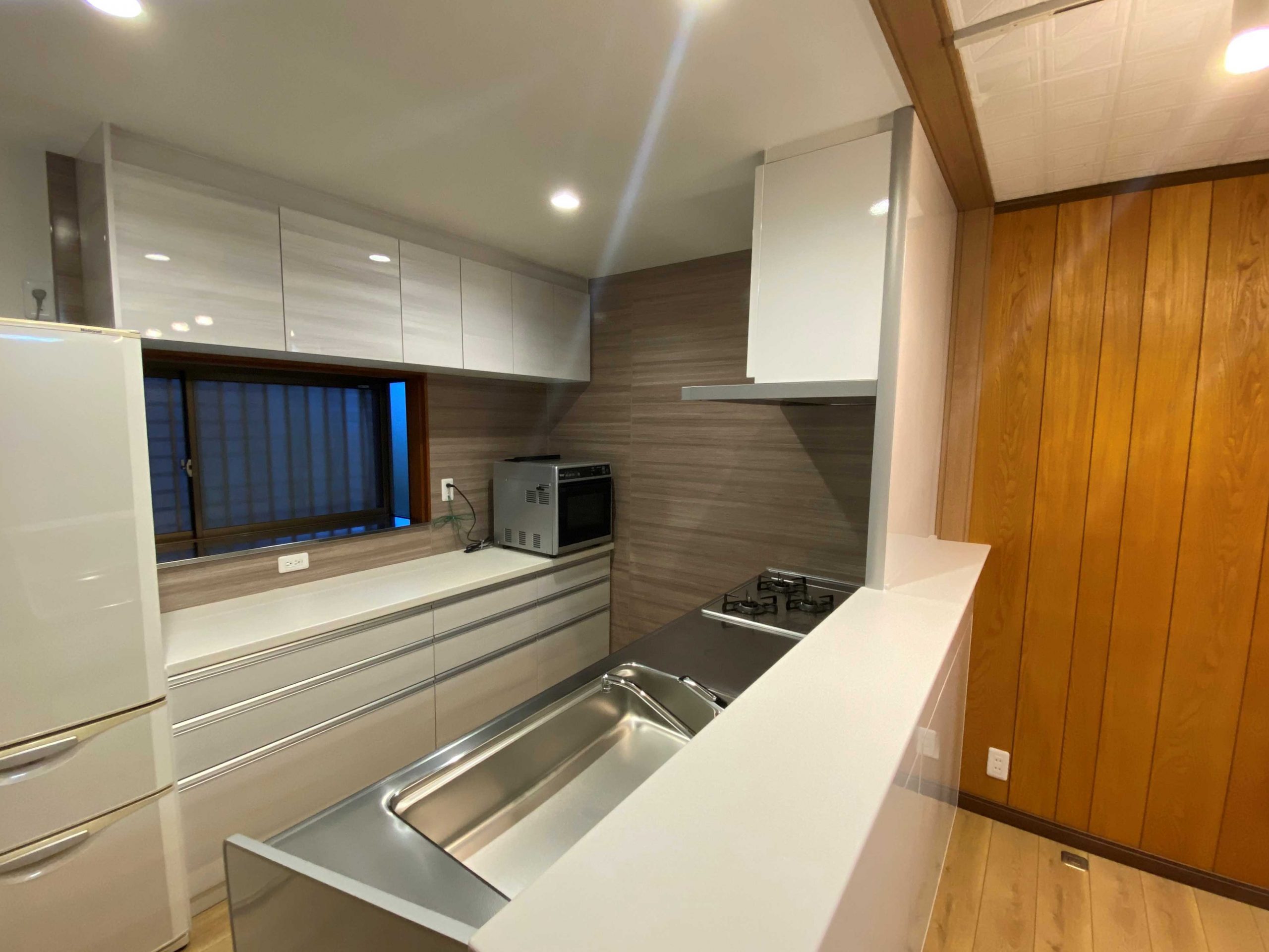 家族との会話を楽しみながら料理ができる 憧れの造作対面キッチン