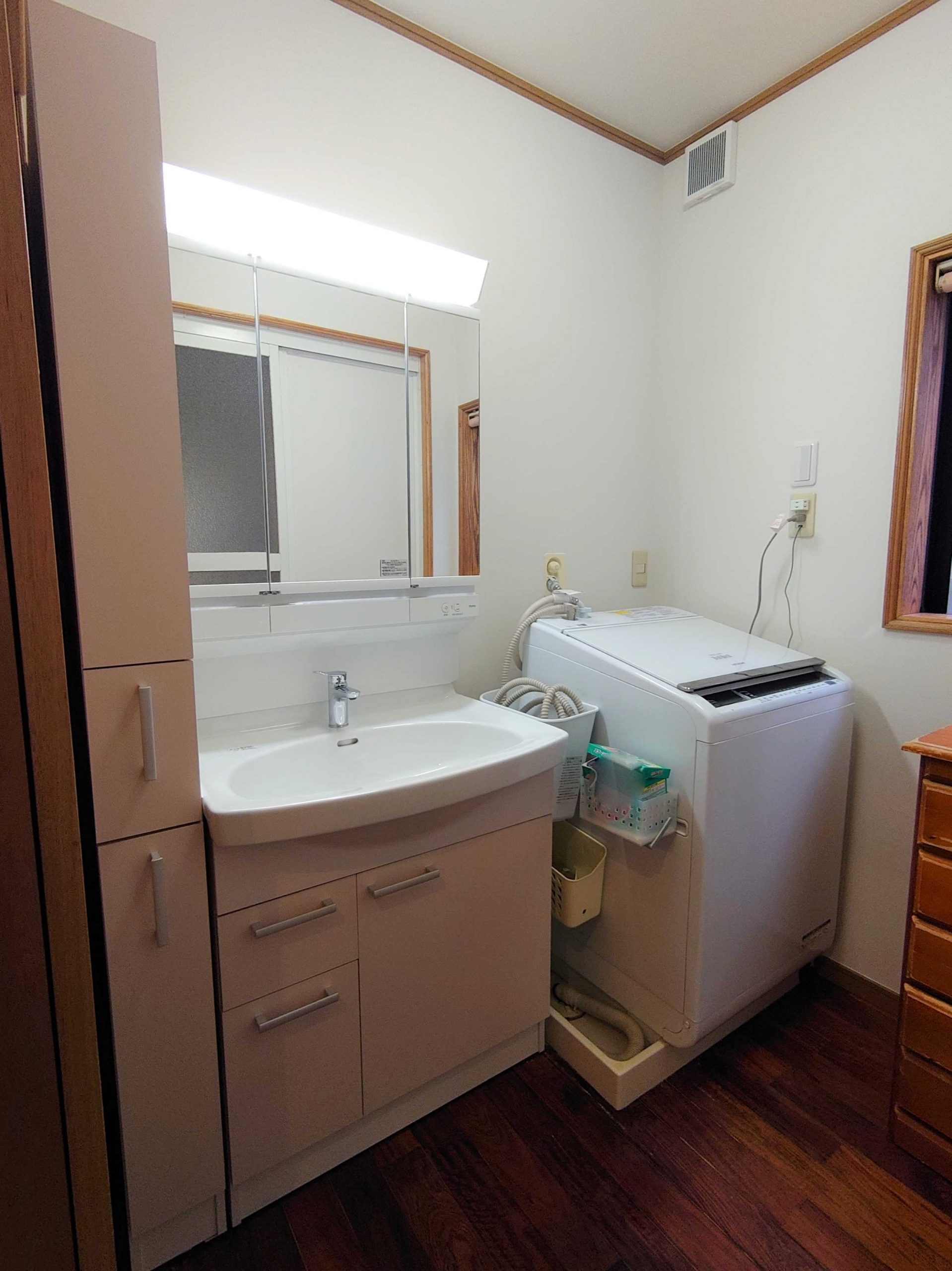 1dayリフォーム！明るく快適な洗面室に