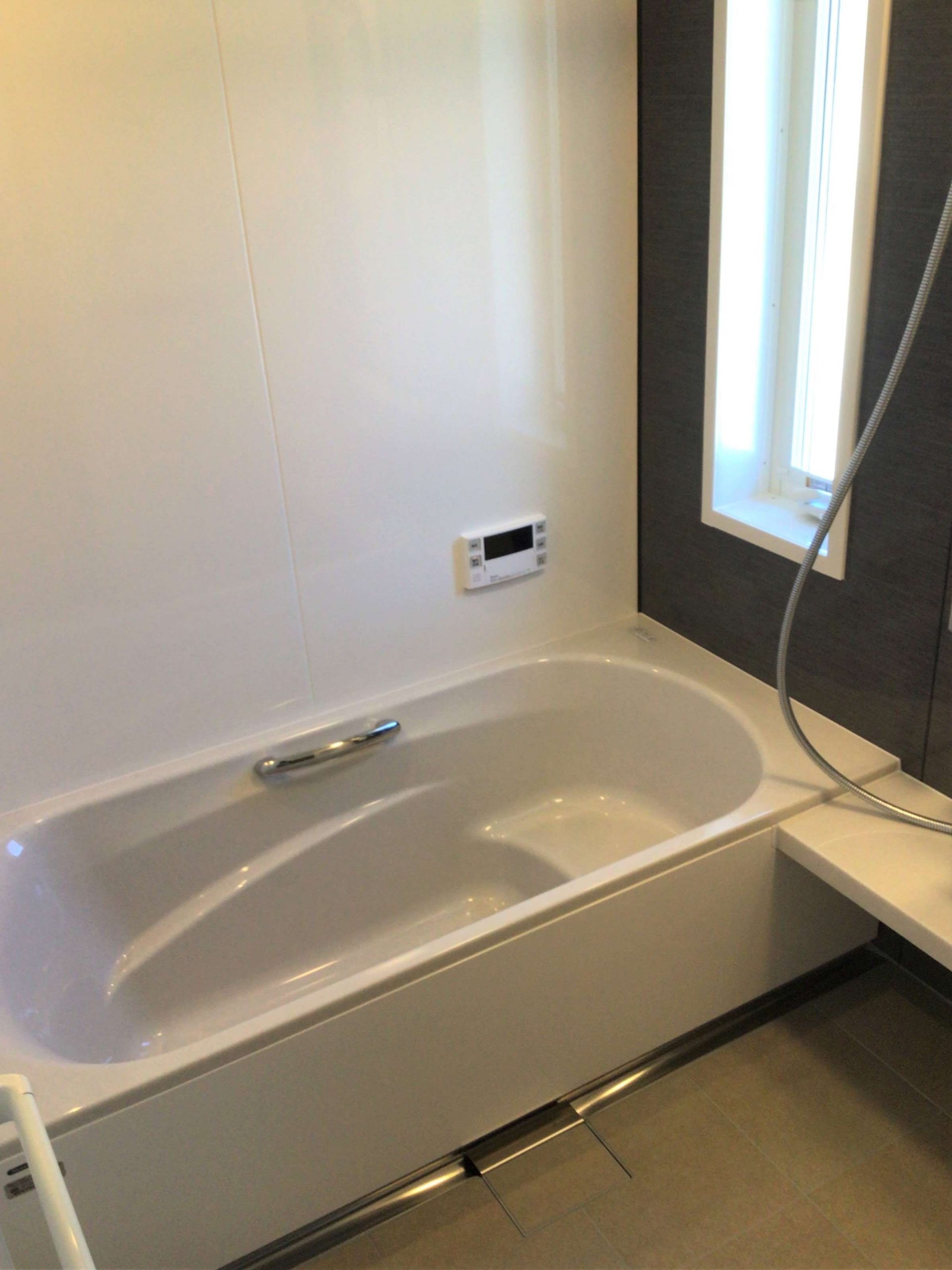 断熱窓で暖かくて快適なバスタイム