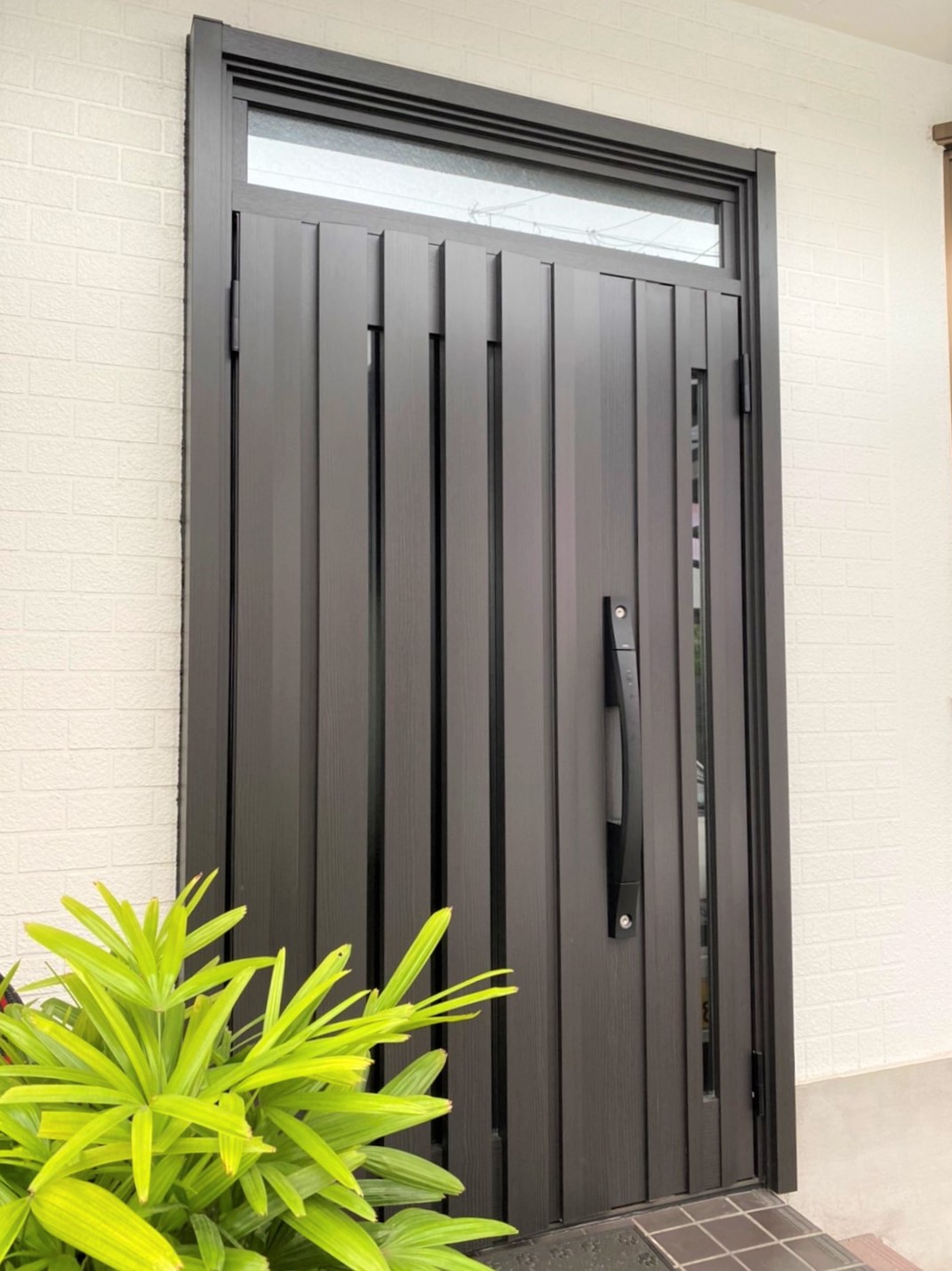 1dayリフォーム！玄関ドアを取替えて ストレスフリーな毎日