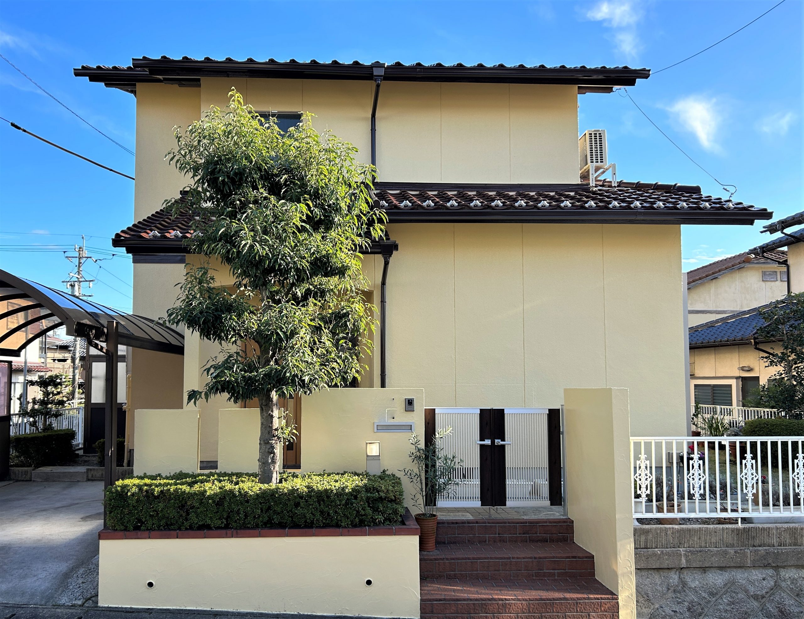 お家の顔とも言える外壁を鮮やかさを蘇らせた塗装