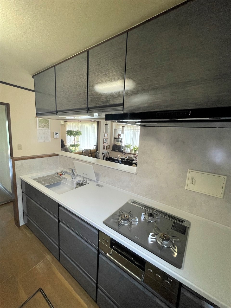 清掃性や収納力が高くて 家事動線のよいキッチンに