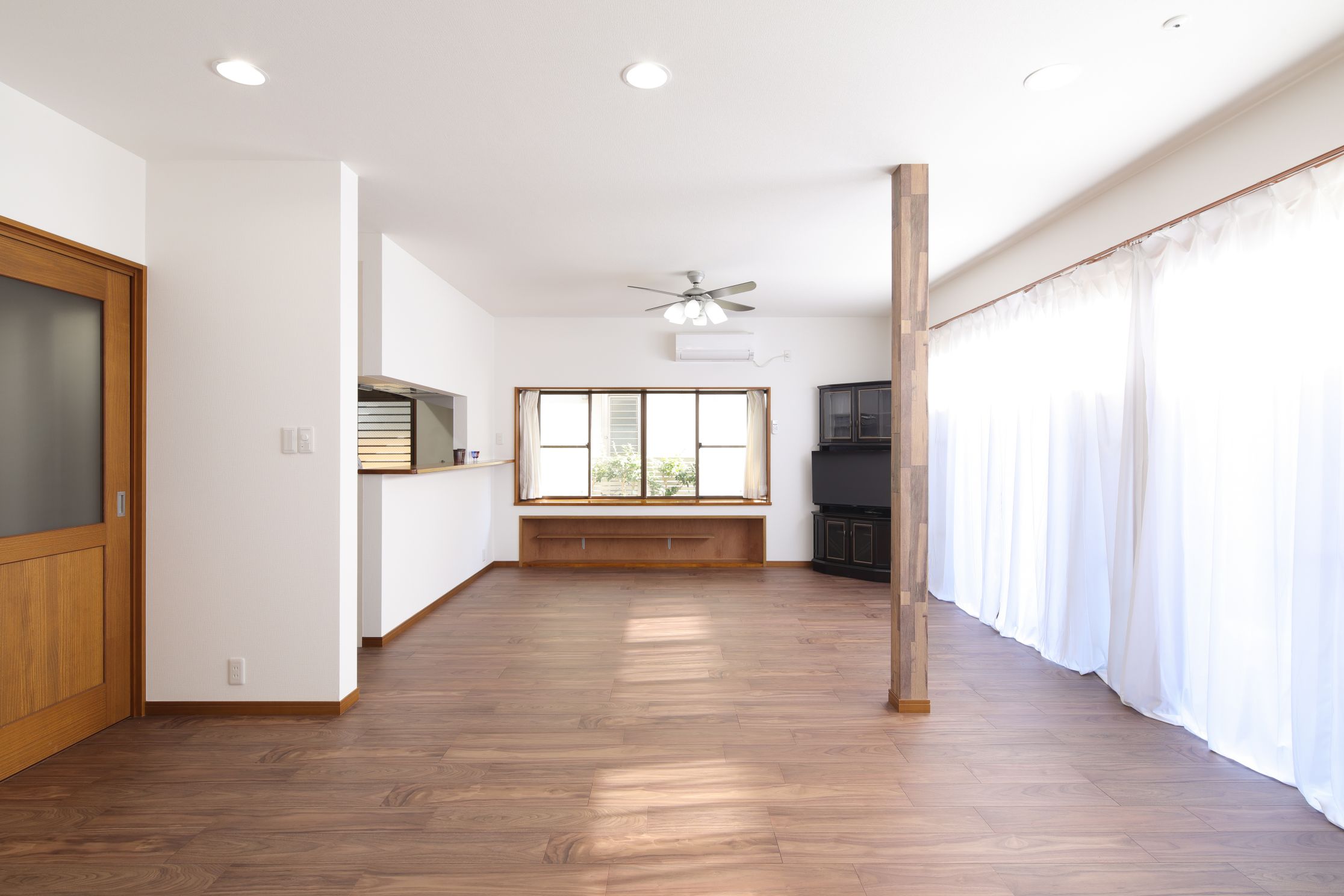 三世代で住み継ぐ 光を存分に取り込む家