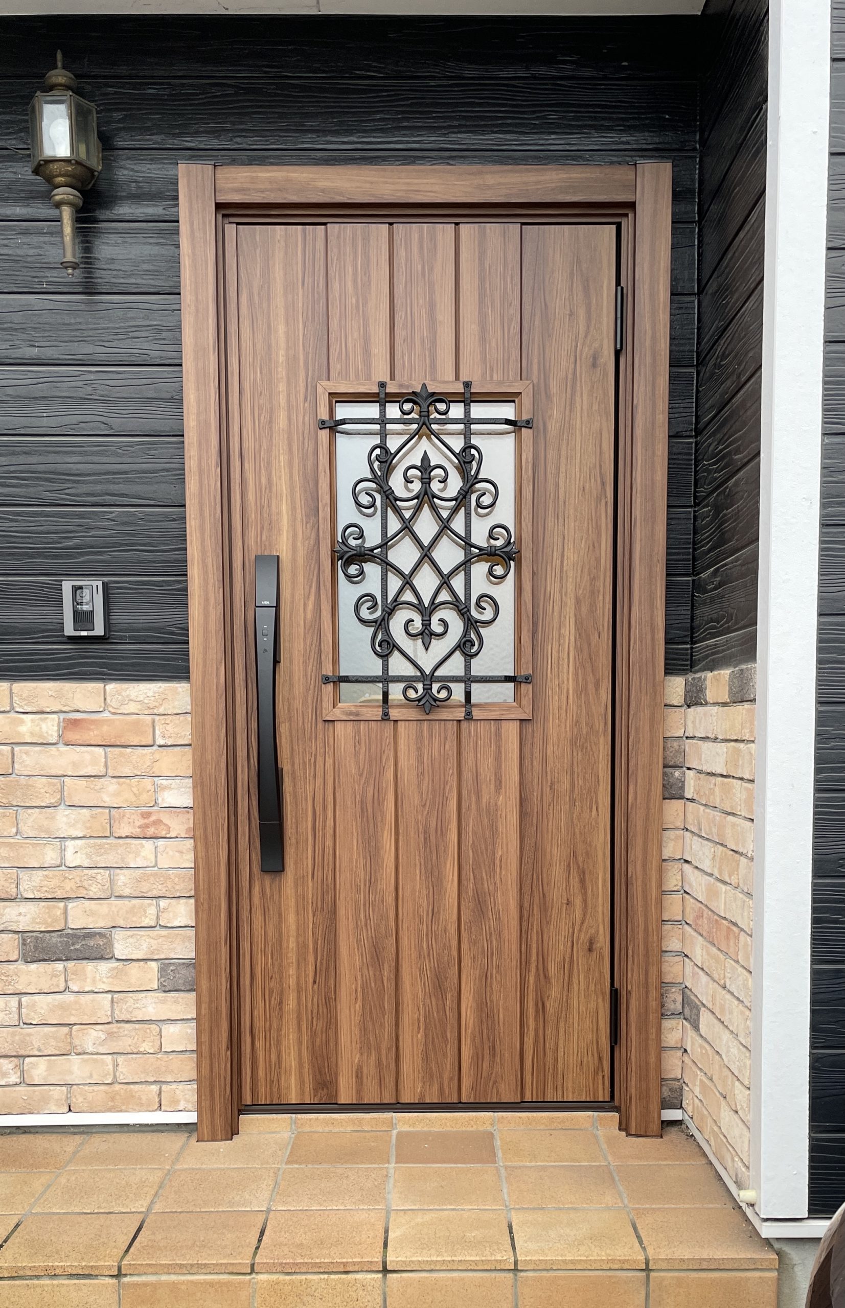 高い断熱性能＆電子錠の玄関ドアで 安心・便利で快適なくらしに