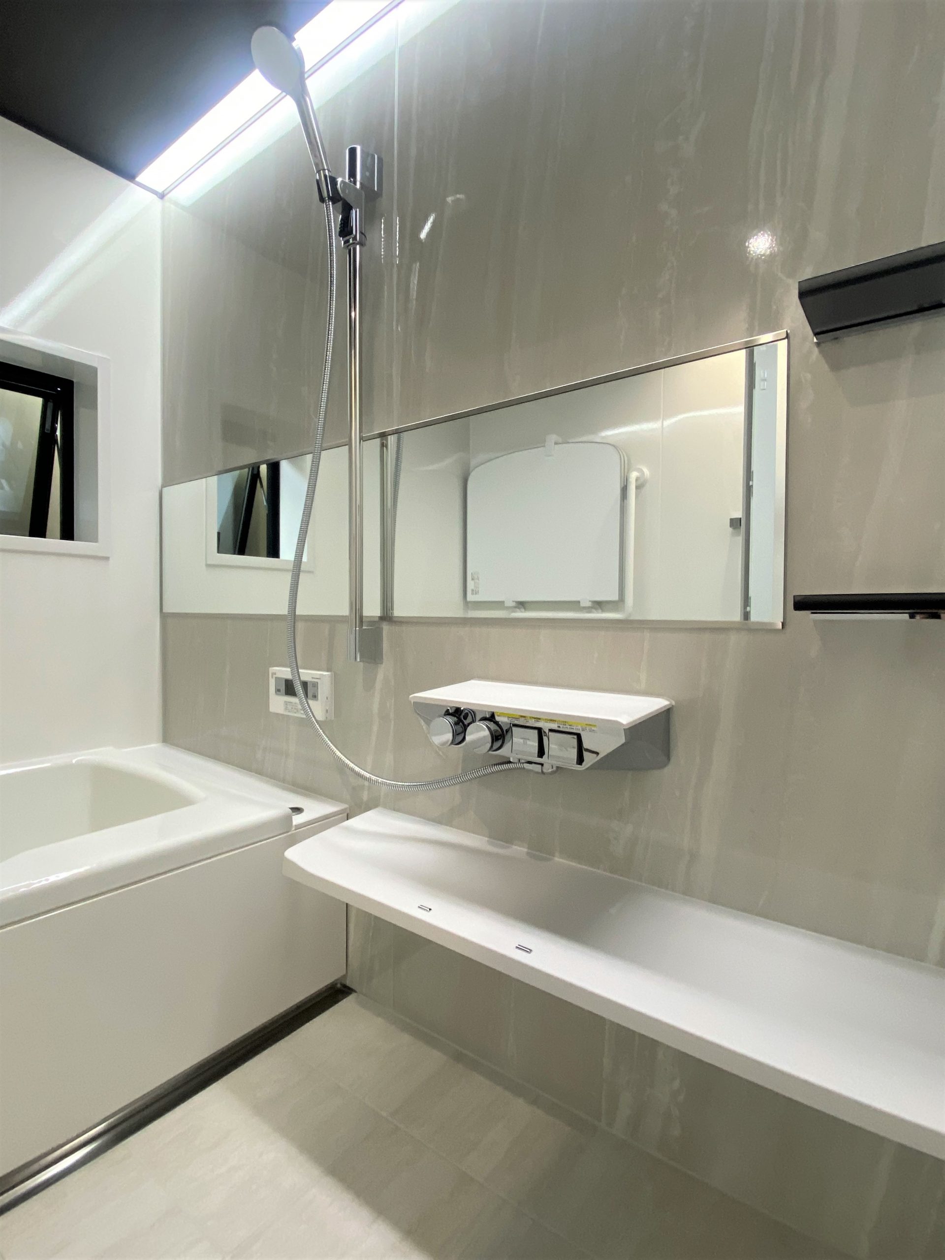 アルミ樹脂複合窓＋Low-E複層ガラスに取替えて 冬でも寒くない浴室で至福のバスタイムを