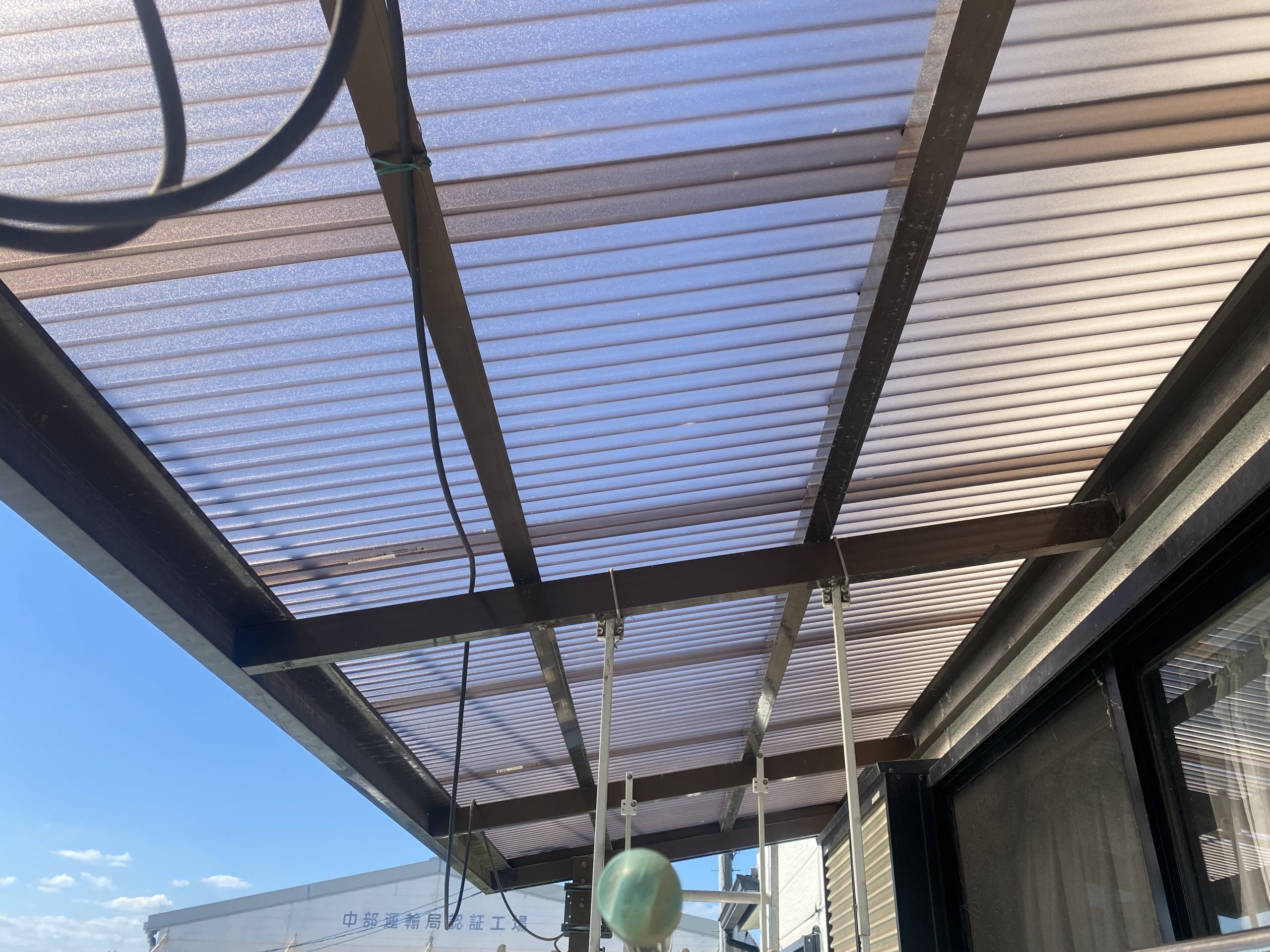 1dayリフォーム！雨の日でも安心して洗濯物が干せるベランダに