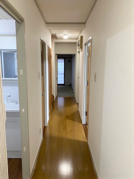 張替えるだけじゃない！ワックスがけで美しく生まれ変わったフローリング