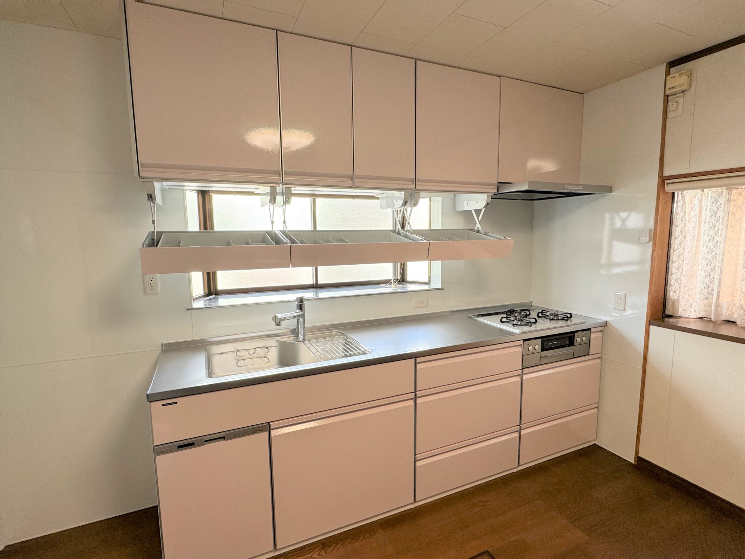 収納性＆清掃性アップ！ホーローでくらしに寄り添うキッチン空間へ