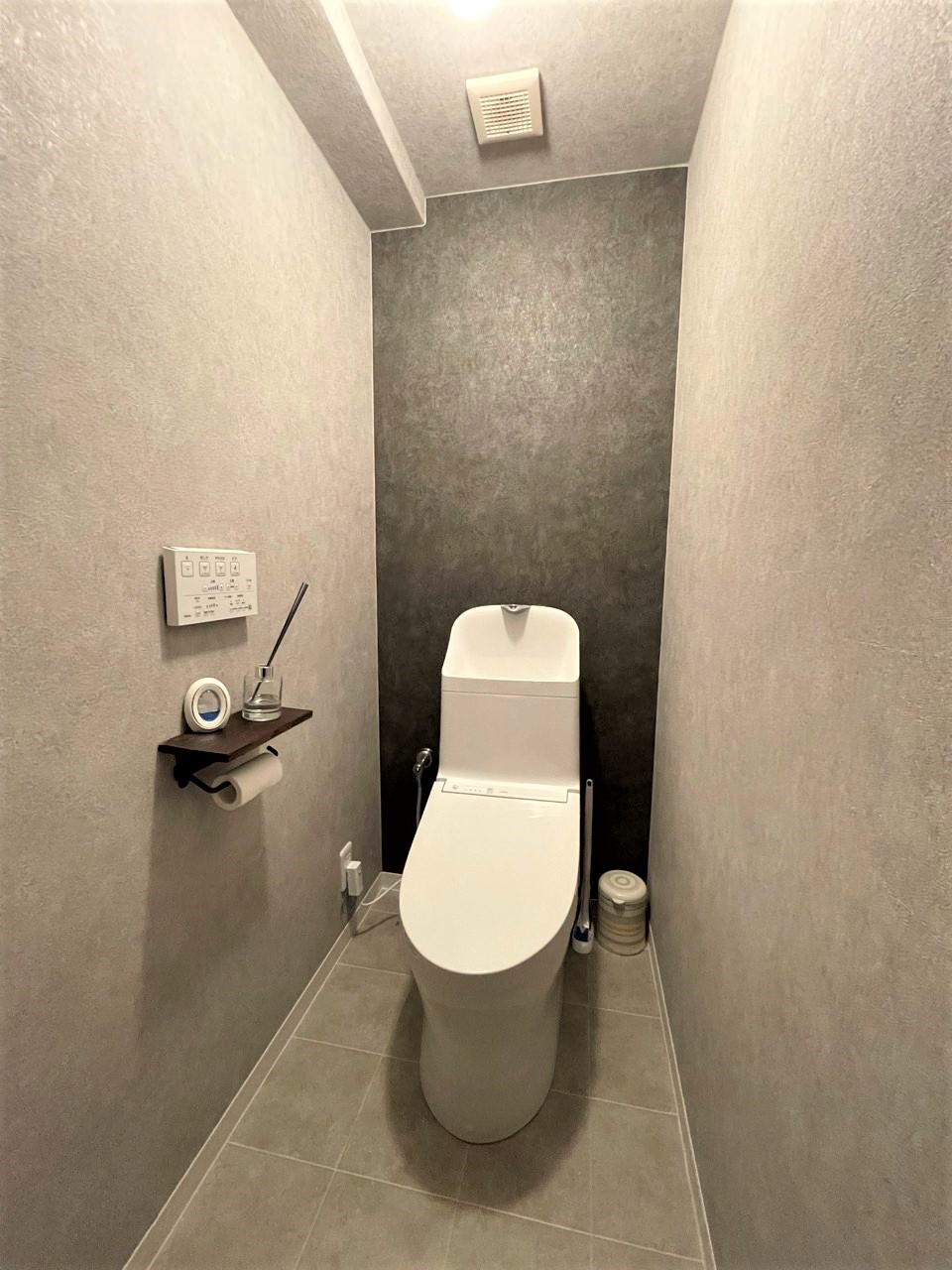 シックで洗練されたホテルライクなレストルームへ