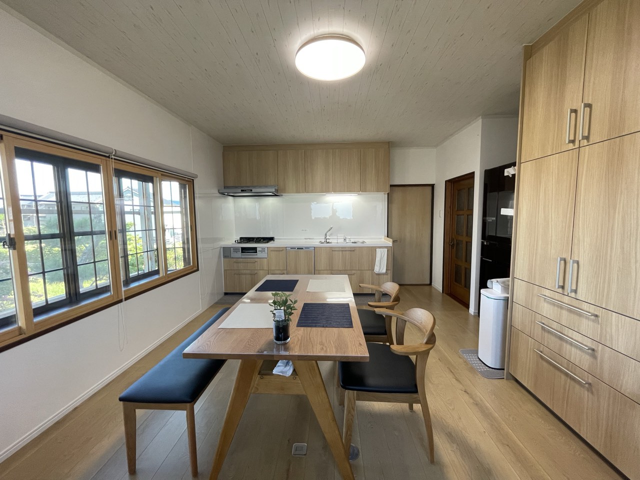 おしゃれな木目調で統一 明るくあたたかなLDK空間へ