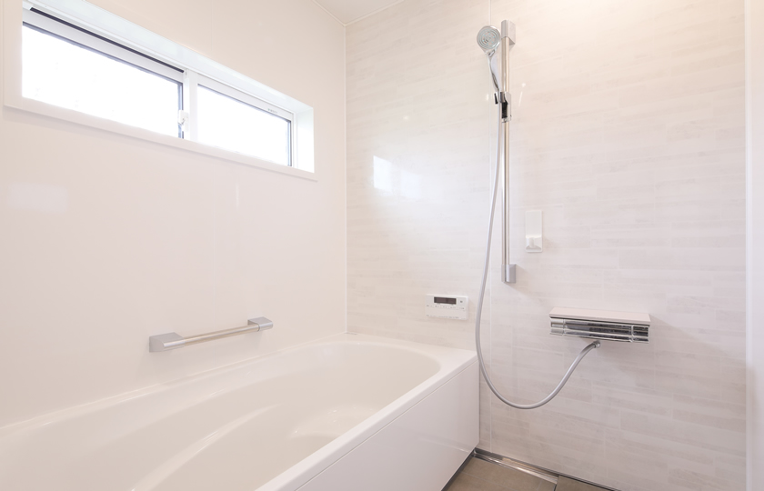 入浴時間が楽しみになる マグネットパネルでお孫さまと遊べるバスルームに