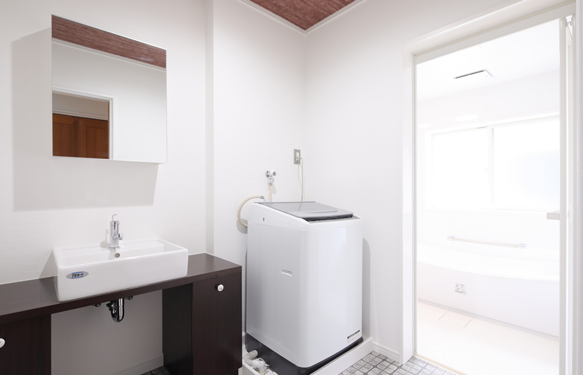 洗面をおしゃれな空間に仕上げるアクセントクロス